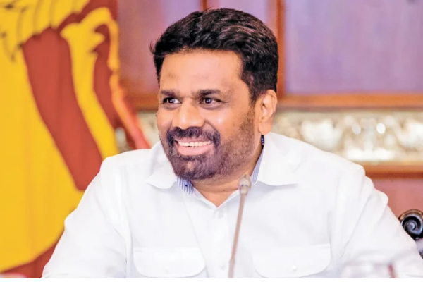 யாழில் அநுரவின் வருகைக்காக கண்ணீருடன் காத்திருக்கும் தாய் | Tearful Wait For Anura In Jaffna யாழில் அநுரவின் வருகைக்காக கண்ணீருடன் காத்திருக்கும் தாய் | Tearful Wait For Anura In Jaffna