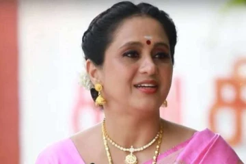 49 வயதிலும் முகம் பளபளப்பாக இருக்க நடிகை தேவயானி செய்வது என்ன? இதுதான் அந்த ரகசியம்