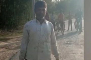 காதல் விவகாரத்தில் மகளின் தலையை துண்டித்து சாலையில் நடந்து சென்ற தந்தை