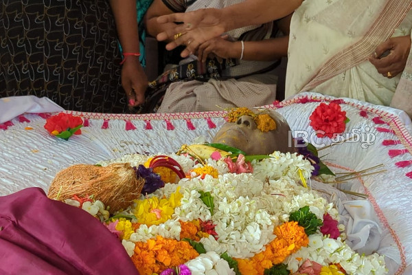செய்தித்துறையின் பாடநூல்- செய்தியாளனுக்கு ஒய்வு இருக்கவே கூடாது என்று வாழ்ந்துகாட்டியவர் | Tamil Journalist Ponnaiah Manikkavasakam Histry