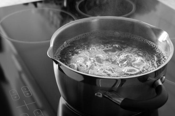 முட்டை உடையாமல் பதமாக வேக வைப்பது எப்படி? அதிகம் வேக வைத்தால் என்ன நடக்கும்? முழுசா தெரிஞ்சிட்டு செய்யுங்க! | How To Boil Egg