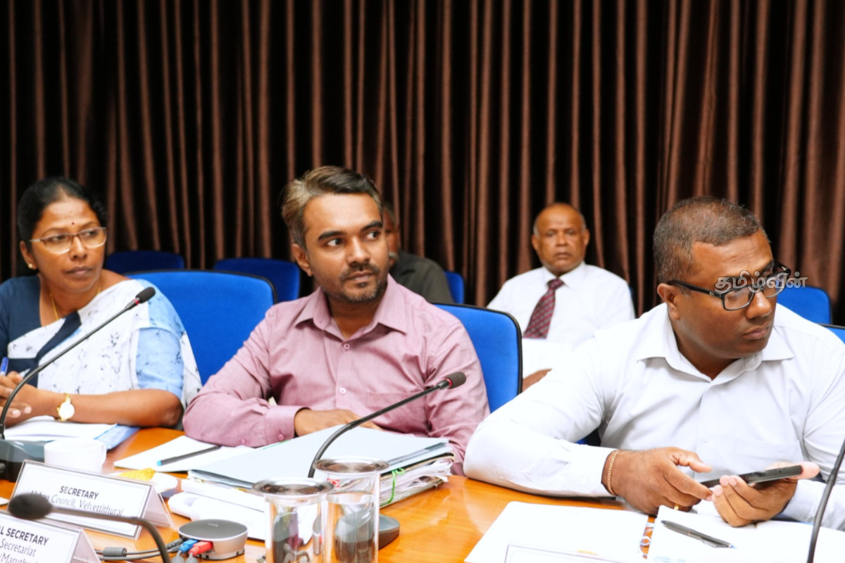 யாழில் முதலீடுகளை இரட்டிப்பாக்க திட்டம் - அதிகாரிகளுக்கு விடுக்கப்பட்டுள்ள விசேட அறிவுறுத்தல் | Plan To Double Investments In Jaffna