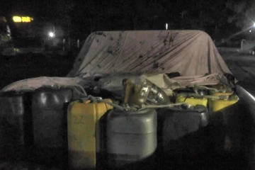 சட்டவிரோதமாக எரிபொருளை உடமையில் வைத்திருந்த சந்தேகநபர் கைது (Photos)