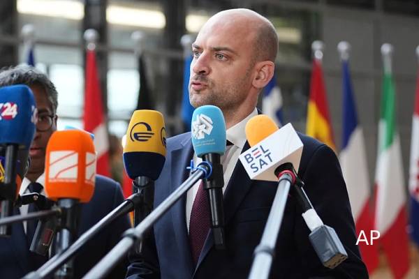 ஈரானுக்கு முற்றும் நெருக்கடி - ராணுவ பிரிவை பயங்கரவாத பட்டியலில் சேர்த்த ஐரோப்பிய ஒன்றியம் | Eu Adds Iran Irgc To Terrorist List ஈரானுக்கு முற்றும் நெருக்கடி - ராணுவ பிரிவை பயங்கரவாத பட்டியலில் சேர்த்த ஐரோப்பிய ஒன்றியம் | Eu Adds Iran Irgc To Terrorist List