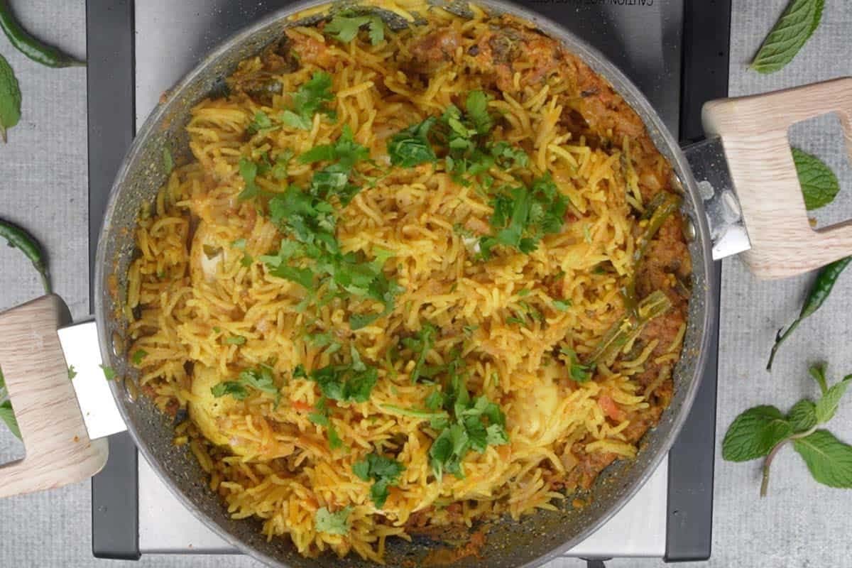 மட்டன் பிரியாணியை மிஞ்சும் வித்தியாசமான முட்டை புலாவ்... | How To Make Different Style Egg Pulao