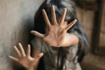 12 வயது சிறுமி பலமுறை பாலியல் துஷ்பிரயோகம்