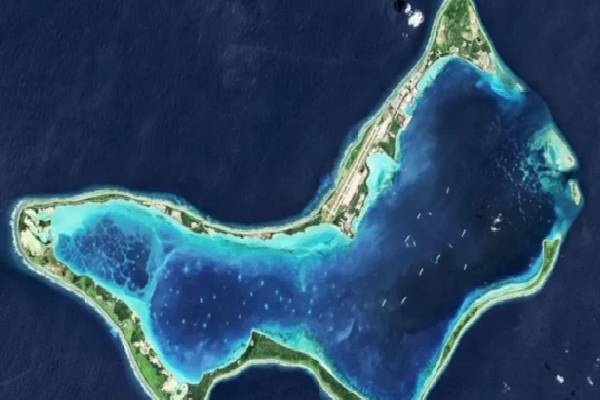 டியாகோ கார்சியா தீவு விவகாரம் ; பிரிட்டன் மீது டிரம்ப் கடும் விமர்சனம் | Trump Slams Britain Over Diego Garcia Island