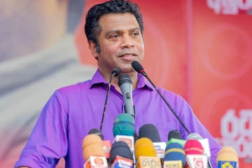 அரசாங்கத்தை கவிழ்க்க சூழ்ச்சி