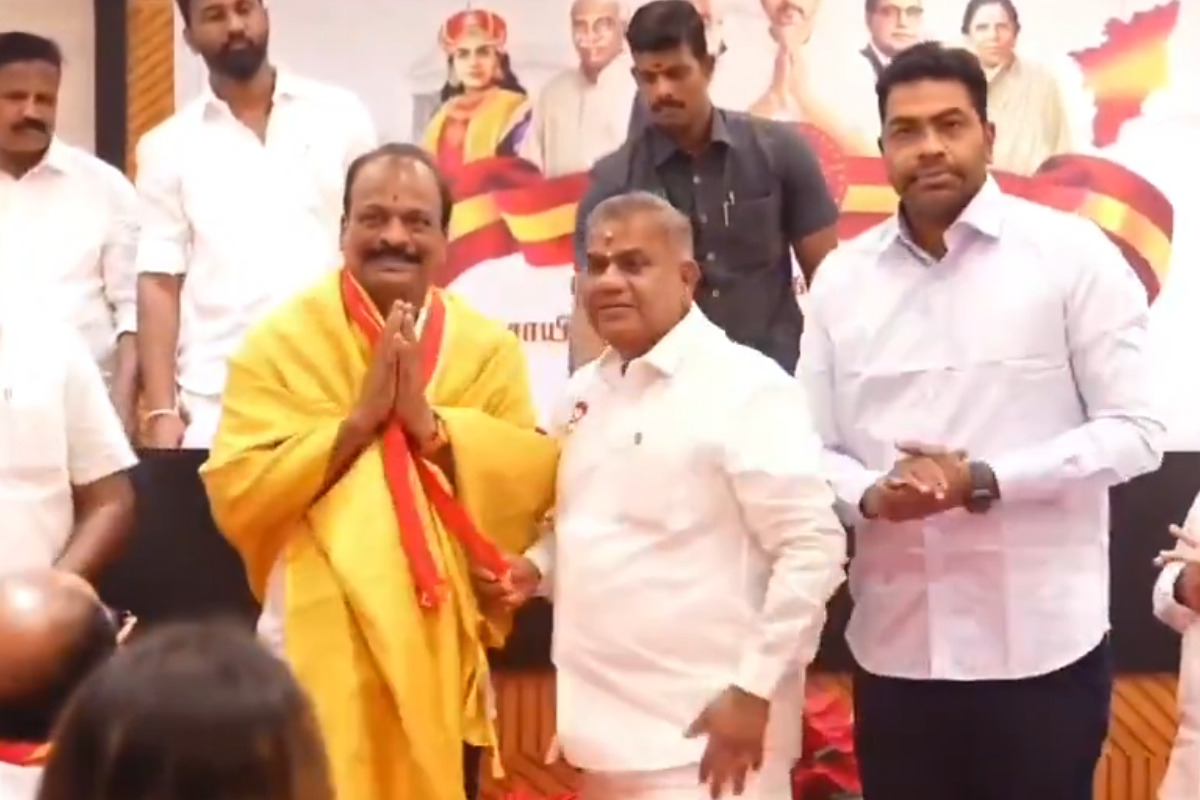 தவெகவில் இணைந்த பாண்டியன் ஸ்டோர்ஸ் சீரியல் நடிகர்.. வீடியோ இதோ | Pandian Stores Serial Actor Joins Tvk Today