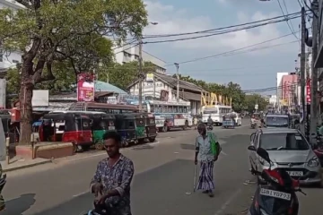 யாழ் நகரில் தனியார் பேருந்துகளால் மக்கள் அசௌகரியம்