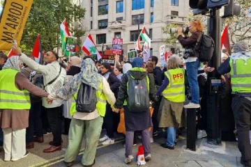 லண்டனில் குவிந்த 300,000 மக்கள்... 17 பேர்களை கைது செய்த பொலிசார்