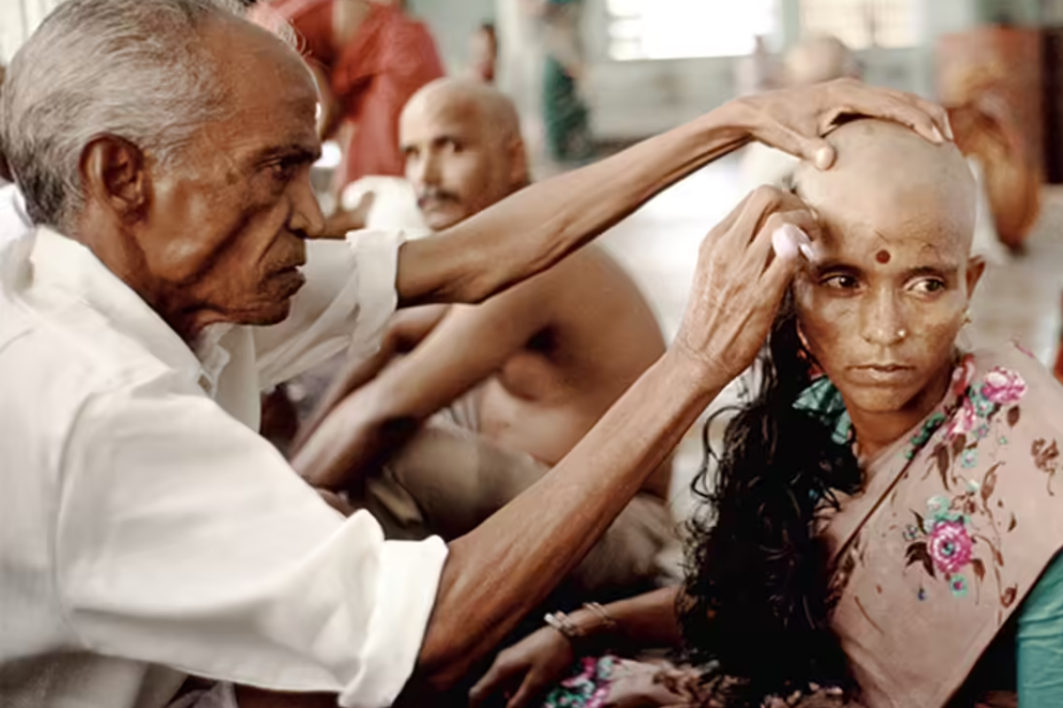 சுமங்கலி பெண்கள் மொட்டை அடிக்கலாமா? சாஸ்திரம் சொல்வதென்ன? | Can Married Women Shave Their Head