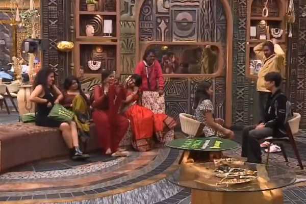 அரோராவுக்கு முத்தம் கொடுக்கவந்த பிரவீன்!! சிலை போல் நின்ற துஷார்.. | Biggbosstamil9 Praveen Aurora Video Viral