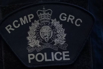 கனடாவில் பள்ளிக்கூடம் மீது துப்பாக்கிச் சூடு நடத்தப் போவதாக அச்சுறுத்திய பெண்