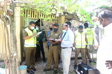 எரியூட்டப்பட்ட நிலையில் சடலம்!.. அருகில் கடிதம் ஒன்றும் மீட்பு (படங்கள்)