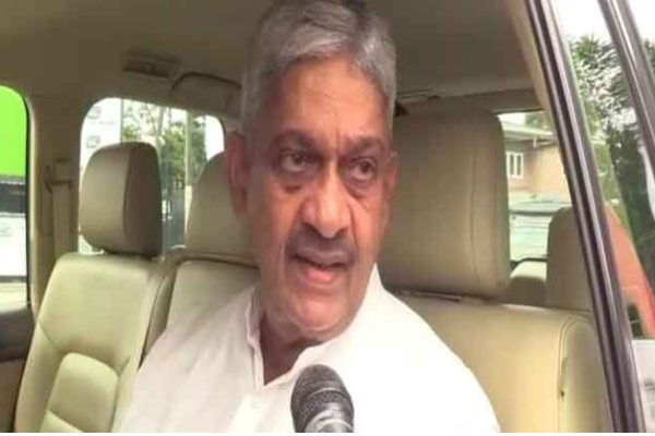 தூக்குத் தண்டனை கைதிகளுக்கு மன்னிப்பை கோரும் சரத் பொன்சேகா | Sarath Fonseka Seeks Athukorala Murder