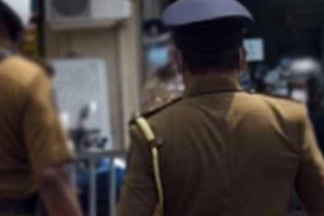 பொலிஸ் அதிகாரியை பலியெடுத்த பேருந்து ; சோகத்தில் தவிக்கும் பிள்ளைகள்