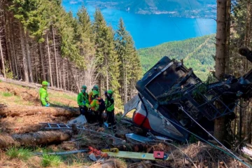 இத்தாலியில் கோர விபத்து; சிறுவர்கள் உட்பட 14 பேர் பலி