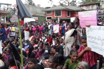 கொதித்தெழுந்த இலங்கை! வரலாறு காணாத போராட்டங்கள் முன்னெடுப்பு