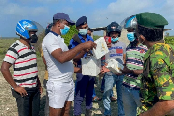 மன்னார் இராணுவ முகாமிற்கு அருகில் மீட்கப்பட்ட மர்மப்பொருள்! (காணொளி)