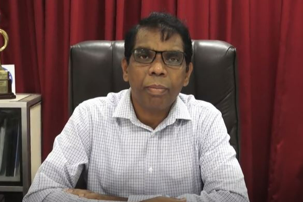 பதுக்கி வைத்து பொருட்களை விற்பனை செய்வதை தவிர்க்க வேண்டும்: கணபதிப்பிள்ளை மகேசன் | Avoid Hoarding And Selling Goods