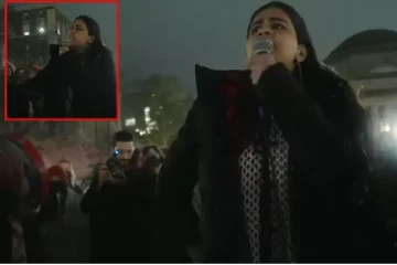 அமெரிக்கா பல்கலைக்கழக வளாகத்தில் இந்திய வம்சாவளி பெண் ஆர்ப்பாட்டம் ; வைரலாகும் வீடியோ