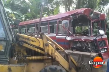 අදත් බිහිසුණු රිය අනතුරක් - 18 දෙනකුට තුවාල [CCTV VIDEO]