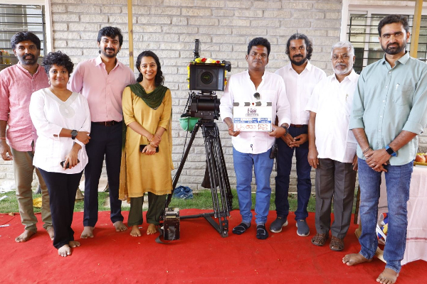 சினிமாக்காரன் தயாரிப்பாளர் எஸ்.வினோத் குமார் வழங்கும், 