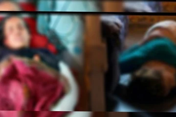 ”‍මාව අතවර කරලා ලයිට් එක දැම්මා” ගෙදරට පැන එක්දරු මවක් දූෂණය කළ තිදරු පියාට වෙච්ච දේ.