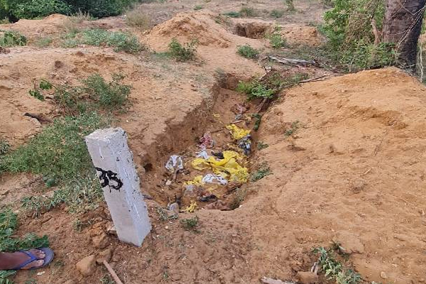 யாழில் உள்ள கோம்பயன் இந்து மயானத்தின் இன்றைய அவல நிலை! | Jaffna Kompayanmanai Hindu Cemetery Bad Condition