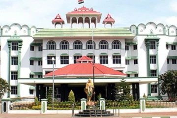 கட்டண விதிமுறையை தனியார் மருத்துவமனைகள் பின்பற்றவில்லை - அரசுக்கு நீதிமன்றம் உத்தரவு!