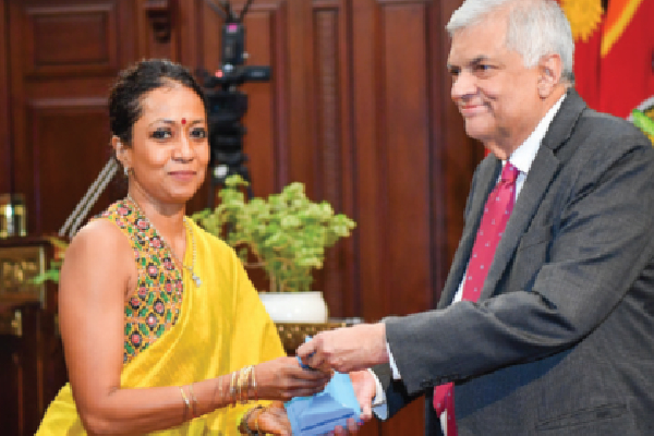 ஹேமாஸ் ஹோல்டிங்ஸ், குழுமத்தின் தலைமை நிர்வாக அதிகாரி பதவி விலகல் | Hemas Holdings Ceo Kasturi Chellaraja Resignation