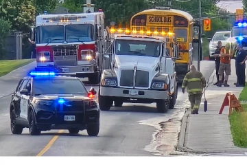 ஒன்டாரியோவில் பள்ளி பேருந்து மோதி 9 வயது சிறுவன் உயிரிழப்பு