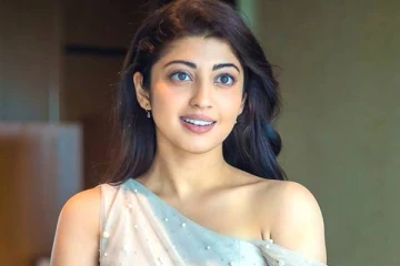 திருமணமாகியும் இப்படியா?.. ட்ரான்ஸ்பரண்ட் உடையில் எல்லை மீறும் கவர்ச்சி