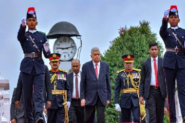 இறையாண்மையை பாதுகாக்கும் படையினரை எவரும் கட்டுப்படுத்த முடியாது : ரணில் சூளுரை