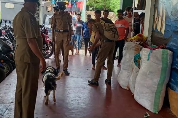 யாழின் முக்கிய பிரதேசமொன்றில் பொலிஸார் அதிரடி !(Photos) | Drug Use Important Area