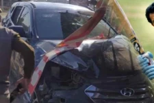 இந்திய கிரிக்கெட் அணியின் முன்னாள் கேப்டன் கார் விபத்தில் சிக்கினார்