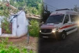 வவுனியாவில் வீட்டின் மீது மரம் விழுந்து ஒருவர் காயம்