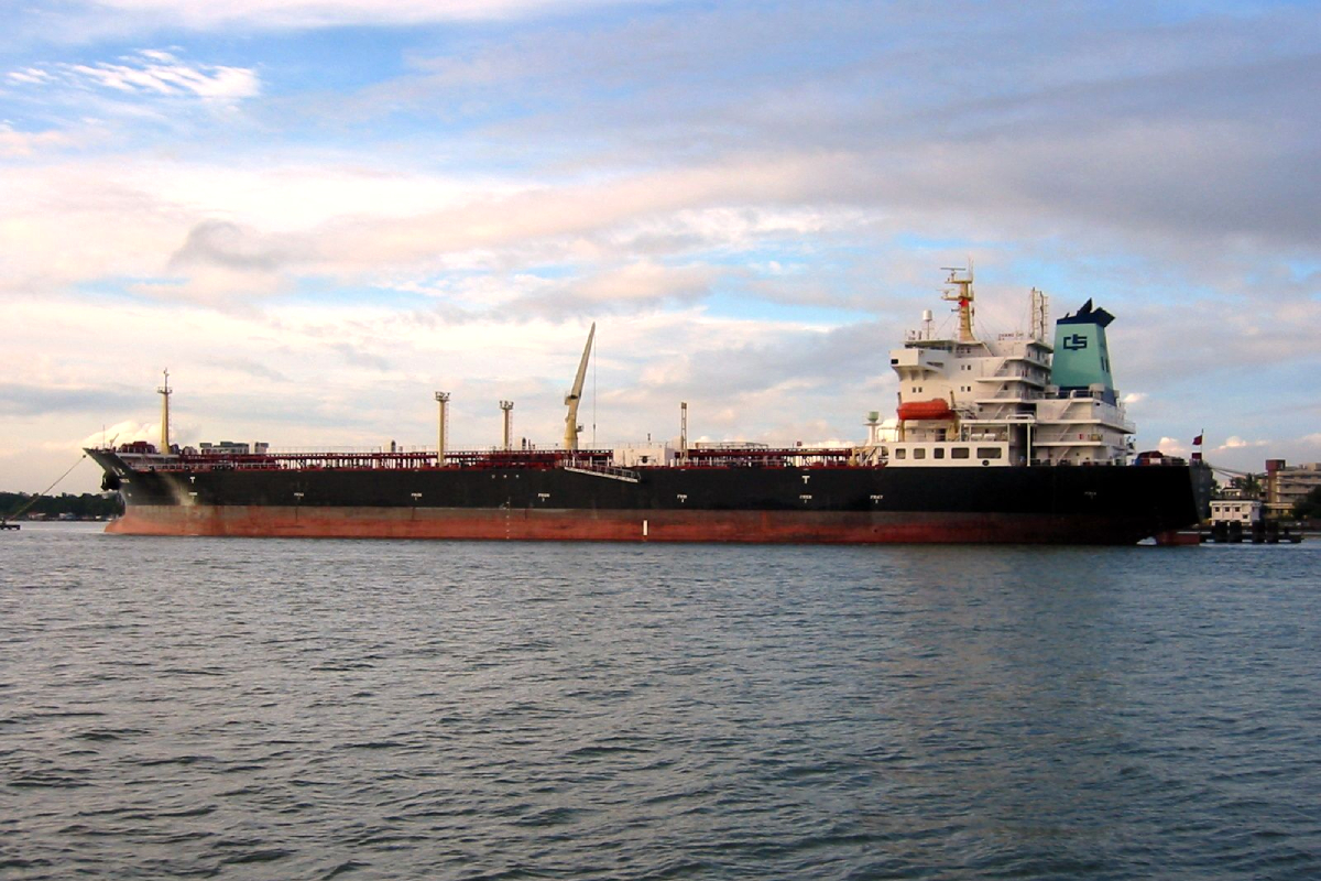 Indian-Oil-Tankers-Cross-Hormuz-Safely