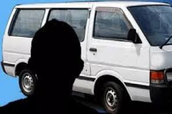 வெள்ளை வானில் மாணவன் கடத்தப்பட்டதால் பரபரப்பு | Student Kidnapped In White Sky Causes Stir