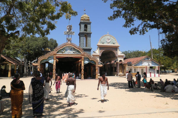 மட்டக்களப்பில் சிறுமி பாலியல் துஷ்பிரயோகம் ; யாழில் சாமியார் வேடம்; பொறிவைத்து பிடித்த பொலிஸார் ! | Sexually Abused In Batticaloa Arrest Man Jaffna