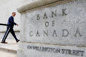 கனடாவில் அமுலுக்கு வந்த புதிய வங்கி விதிகள்