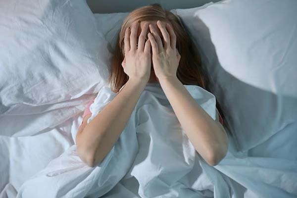 இரவில் நிம்மதியாக தூக்கம் வேண்டுமா? இந்த தவறுகளை மட்டும் செய்யாதீங்க | Well Sleep Follow This Tips