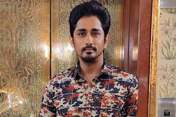 விஜய் ஆன்டனி இல்லை.. பிச்சைக்காரன் படத்தில் முதலில் நடிக்க இருந்தது இவர்தான் | Siddharth Missed Acting In Pichaikaaran