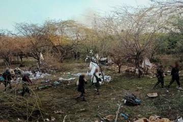 ராணுவ தளத்தை குறிவைத்து தாக்கிய தீவிரவாதிகள் - 54 வீரர்கள் உயிரிழப்பு!