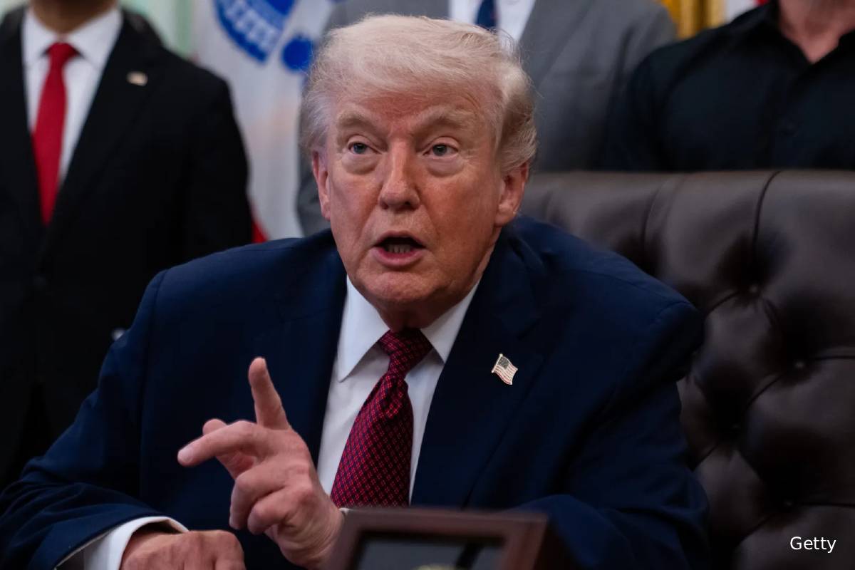 ஈரான் போர் தொடர்பில் அமெரிக்காவை விமர்சித்த ஜேர்மன் சேன்ஸலர்: ட்ரம்பின் பதிலடி | Trump Slams Merz For Criticize Iran War