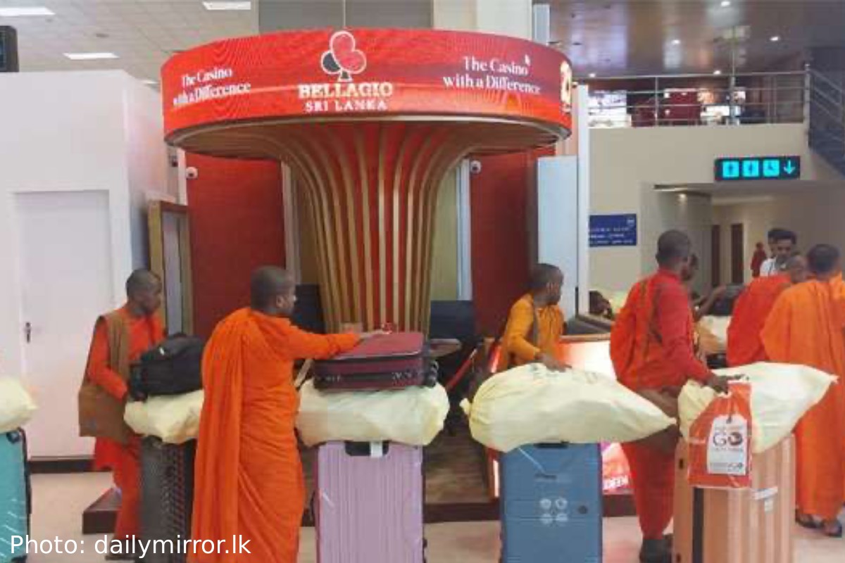 கட்டுநாயக்க விமான நிலையத்தில் பரபரப்பு: 110 கிலோ போதைப் பொருட்களுடன் சிக்கிய பிக்குகள் | Monks Arrested With 110 Kg Drugs In Sri Lanka