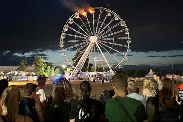 ஜேர்மனியில் ராட்சத ரங்க ராட்டினத்தில் தீ., 30 பேர் பாதிப்பு