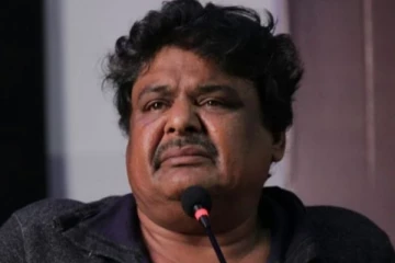 பழம்பெரும்  நடிகையின் சொத்தை அபகரிக்க முயற்சியா? - மன்சூர் அலிகான் மீது போலீசில் புகார்