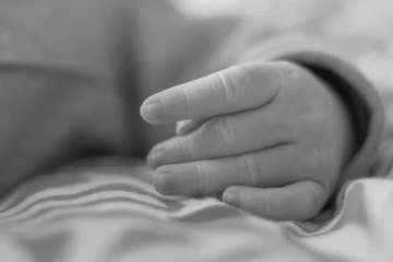 மூடநம்பிக்கையின் உச்சம்; குழந்தைக்கு 40 முறை சூடு வைத்த குடும்பத்தினர்